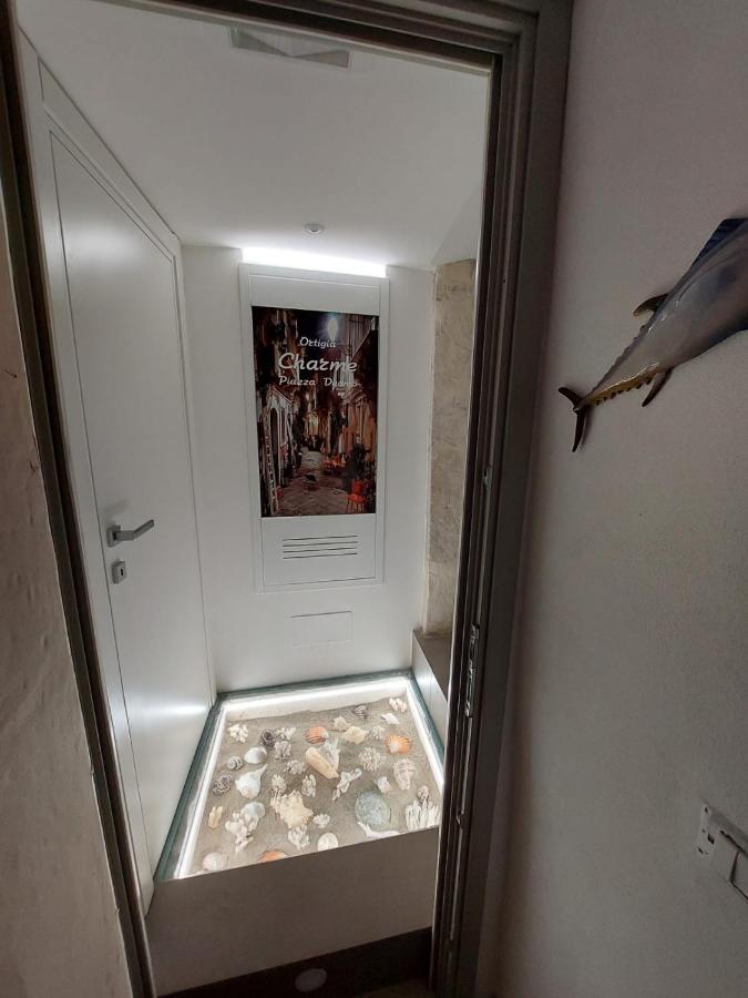 Ortigia Charme Piazza Duomo Apartment Syracuse Ngoại thất bức ảnh