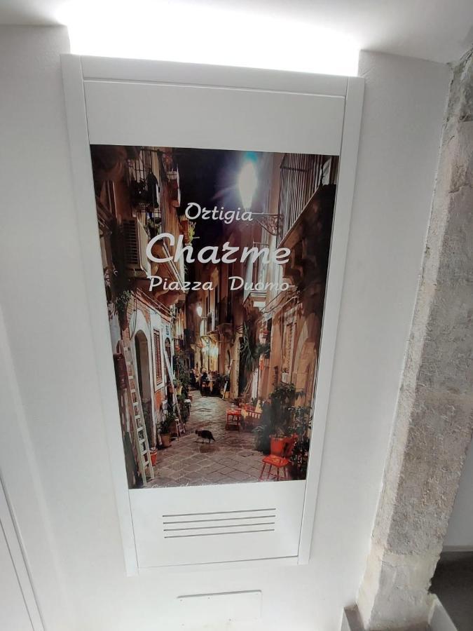 Ortigia Charme Piazza Duomo Apartment Syracuse Ngoại thất bức ảnh