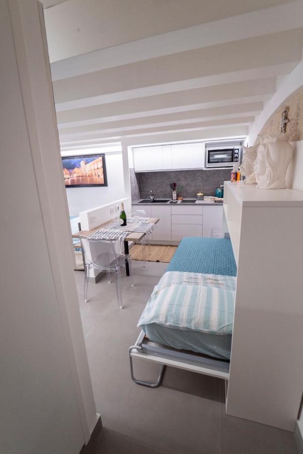 Ortigia Charme Piazza Duomo Apartment Syracuse Ngoại thất bức ảnh