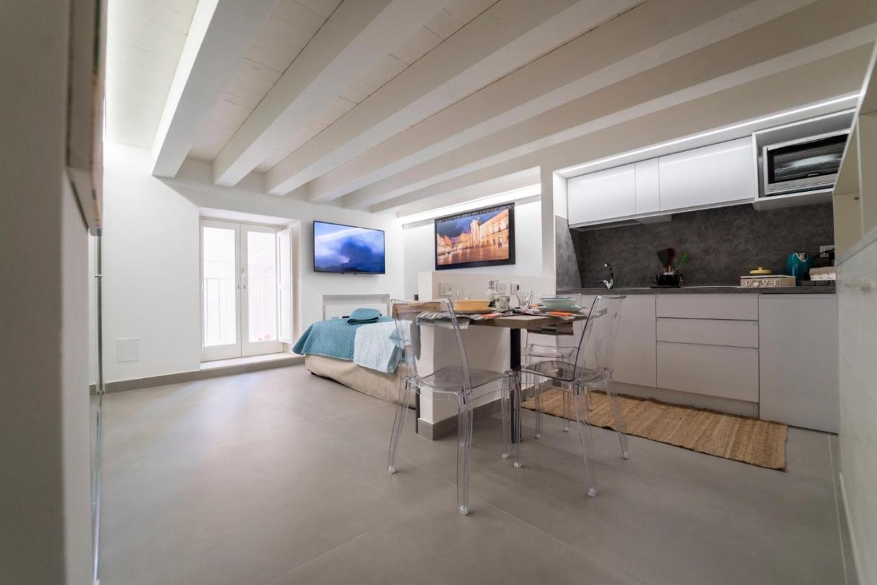 Ortigia Charme Piazza Duomo Apartment Syracuse Ngoại thất bức ảnh
