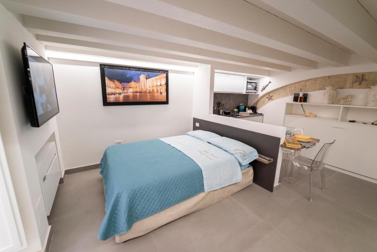 Ortigia Charme Piazza Duomo Apartment Syracuse Ngoại thất bức ảnh