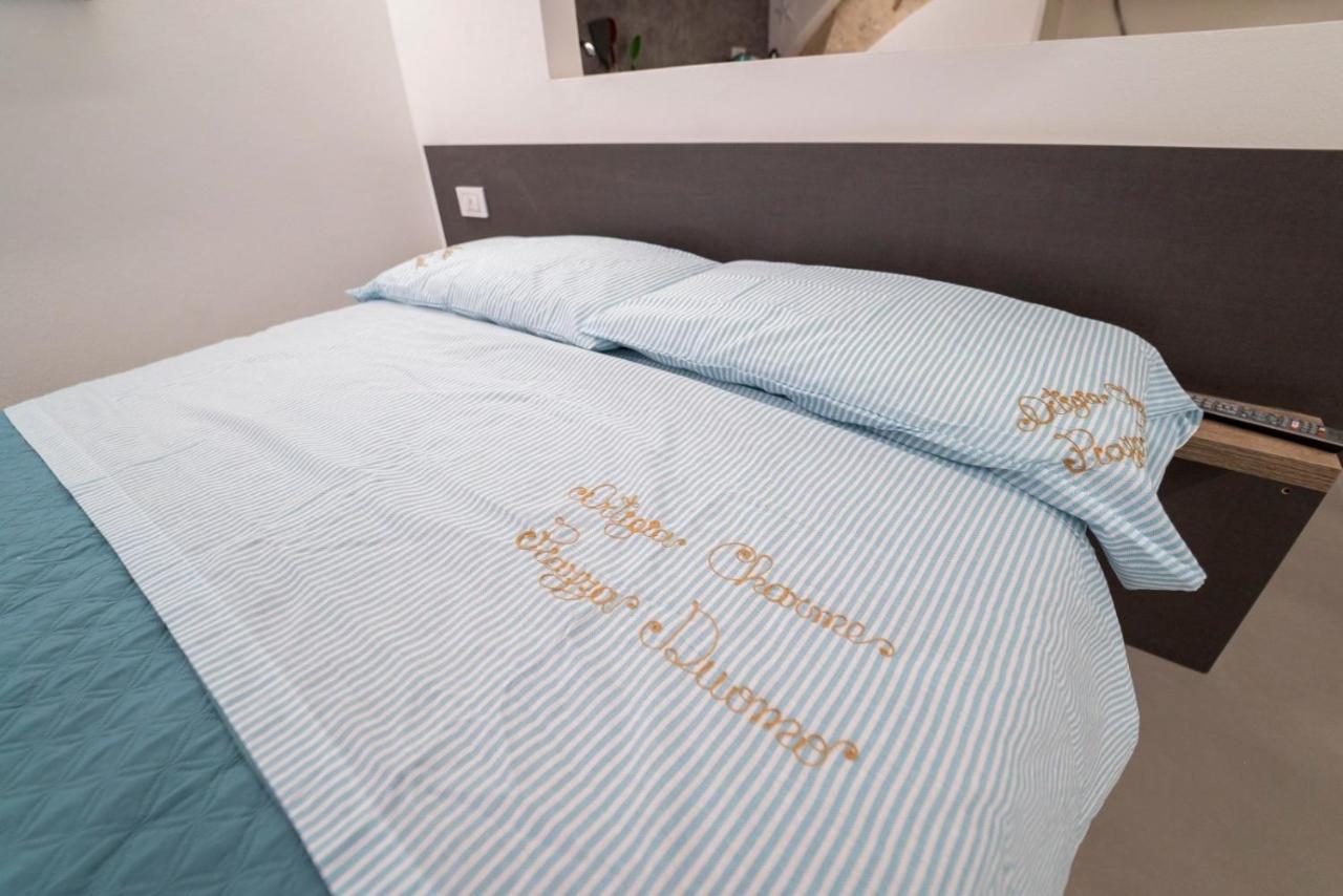 Ortigia Charme Piazza Duomo Apartment Syracuse Ngoại thất bức ảnh