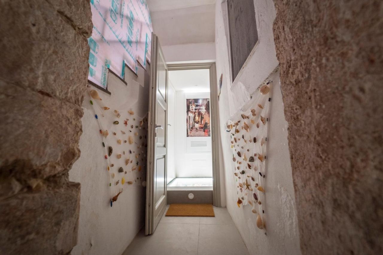 Ortigia Charme Piazza Duomo Apartment Syracuse Ngoại thất bức ảnh