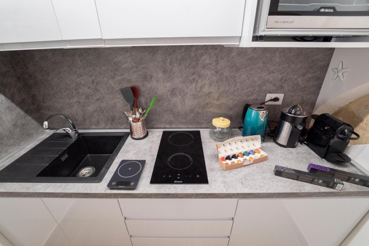 Ortigia Charme Piazza Duomo Apartment Syracuse Ngoại thất bức ảnh